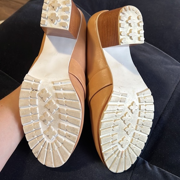 Tan loafers - Picture 2 of 3